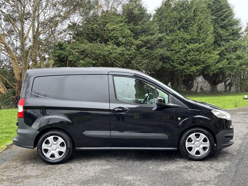 Used Ford Transit Courier 2015 for sale - 77642517: Photo 2