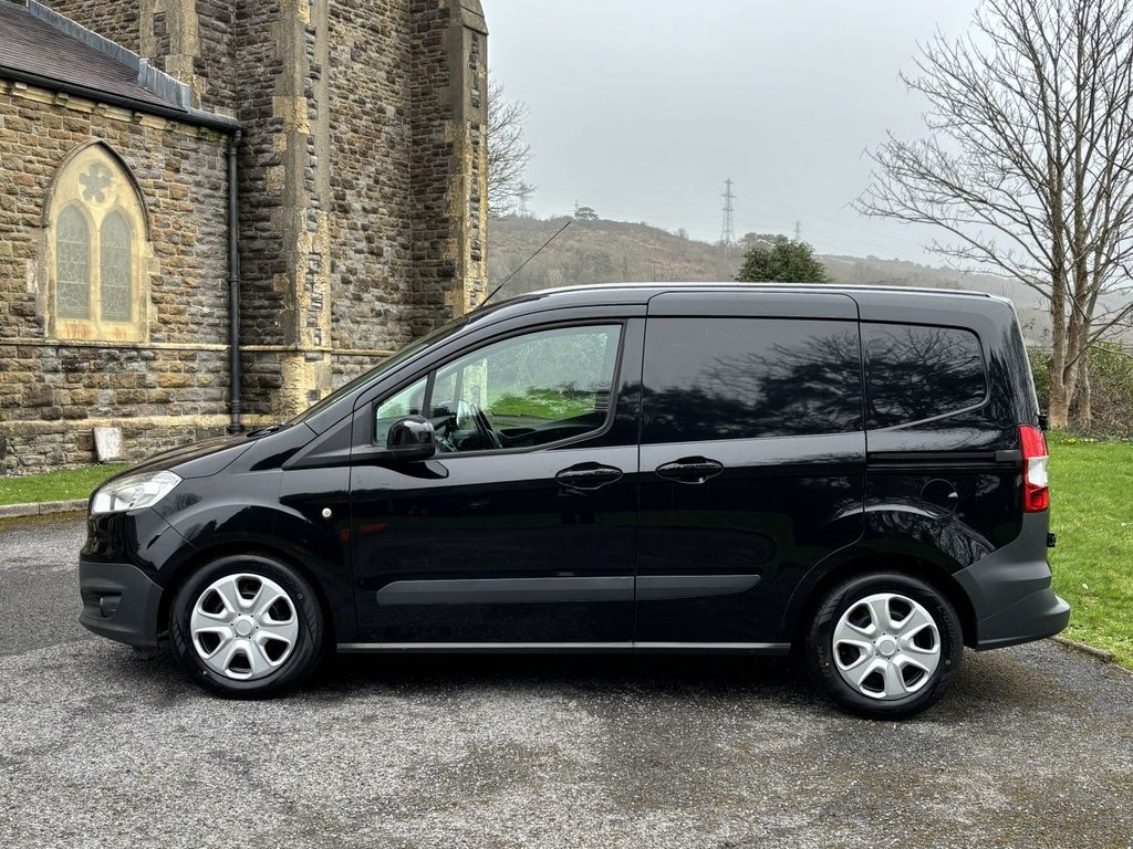 Used Ford Transit Courier 2015 for sale - 77642517: Photo 8