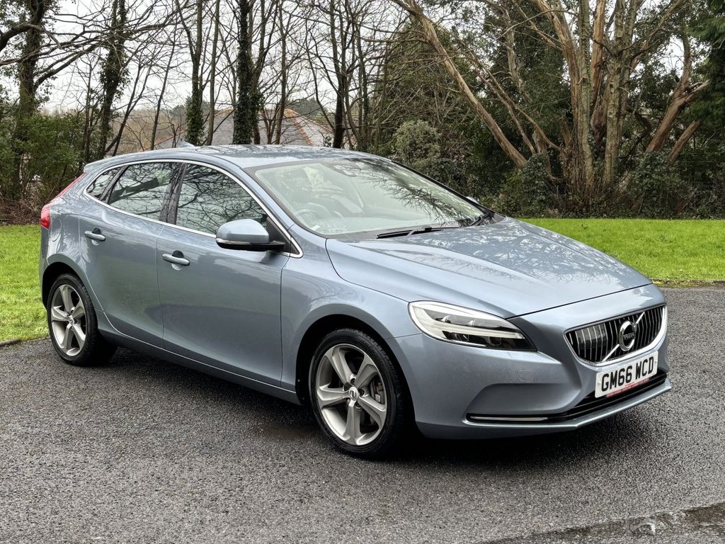 Used Volvo V40 2017 for sale - 77171809: Photo 1