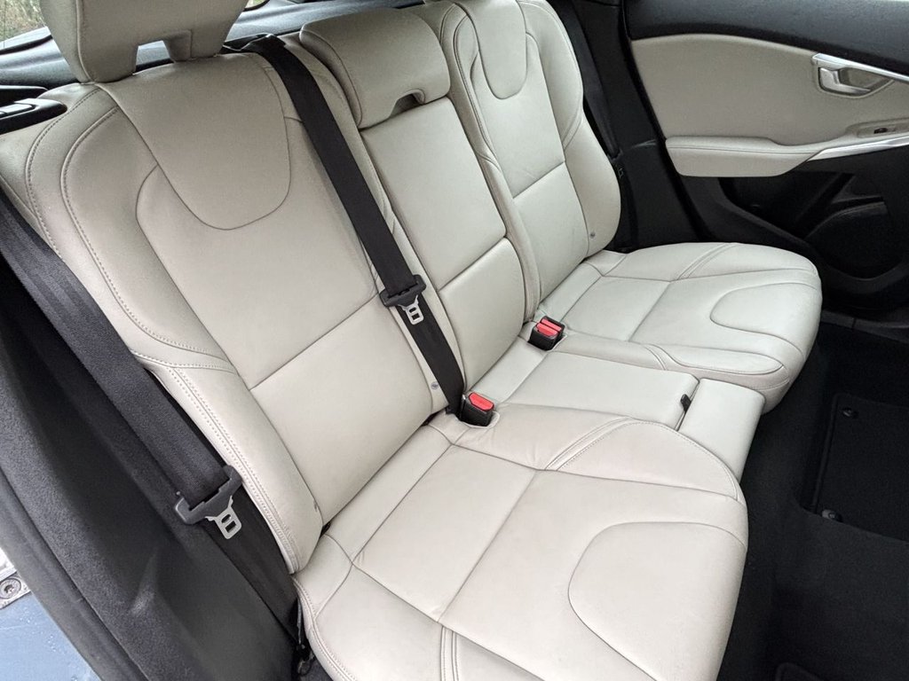 Used Volvo V40 2017 for sale - 77171809: Photo 11