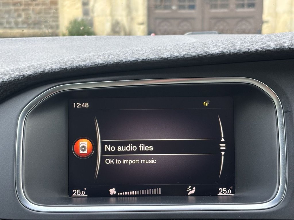 Used Volvo V40 2017 for sale - 77171809: Photo 21