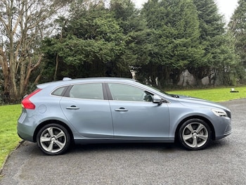 Used Volvo V40 2017 for sale - 77171809: Photo