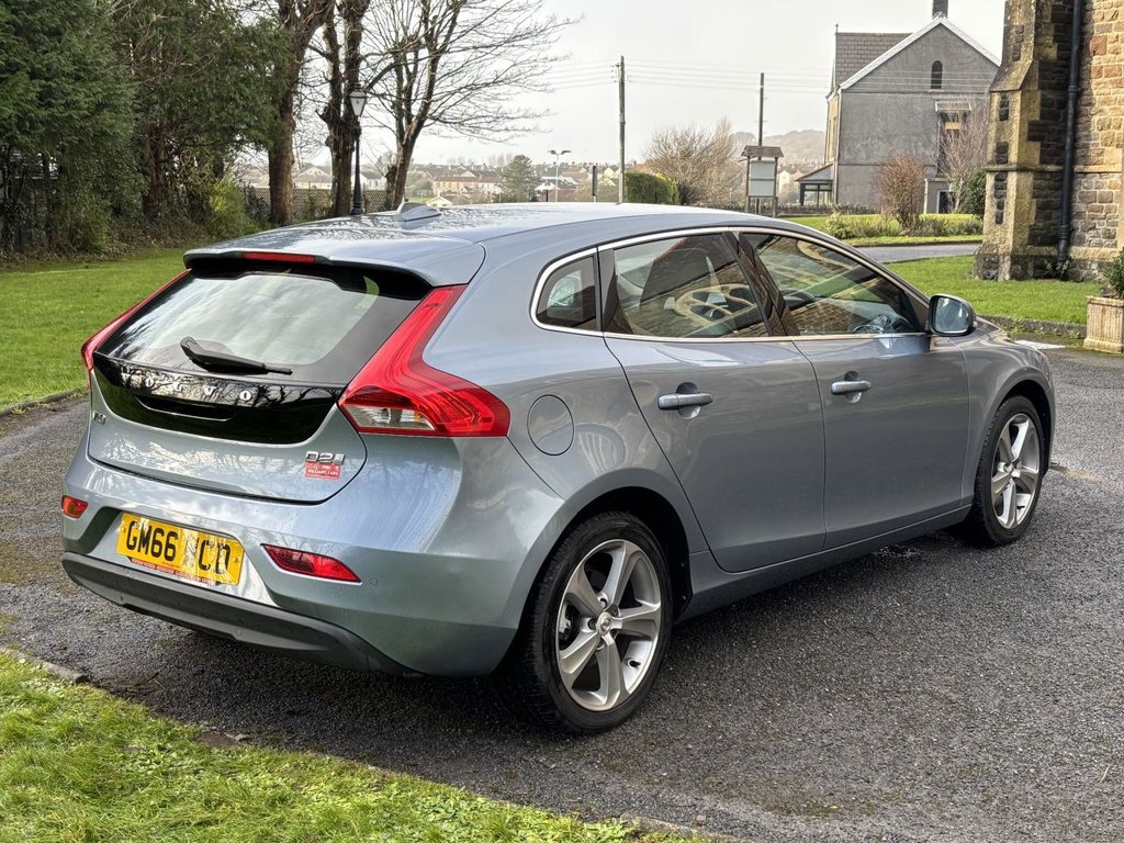Used Volvo V40 2017 for sale - 77171809: Photo 3