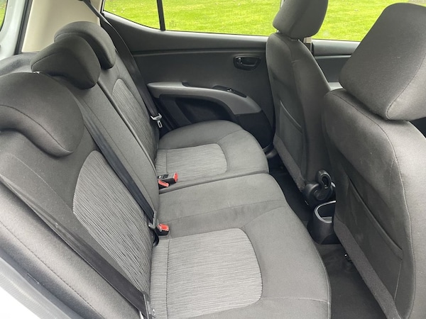 Used Hyundai i10 2012 for sale - 76245373: Photo 17