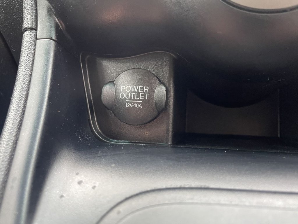 Used Hyundai i10 2012 for sale - 76245373: Photo 24