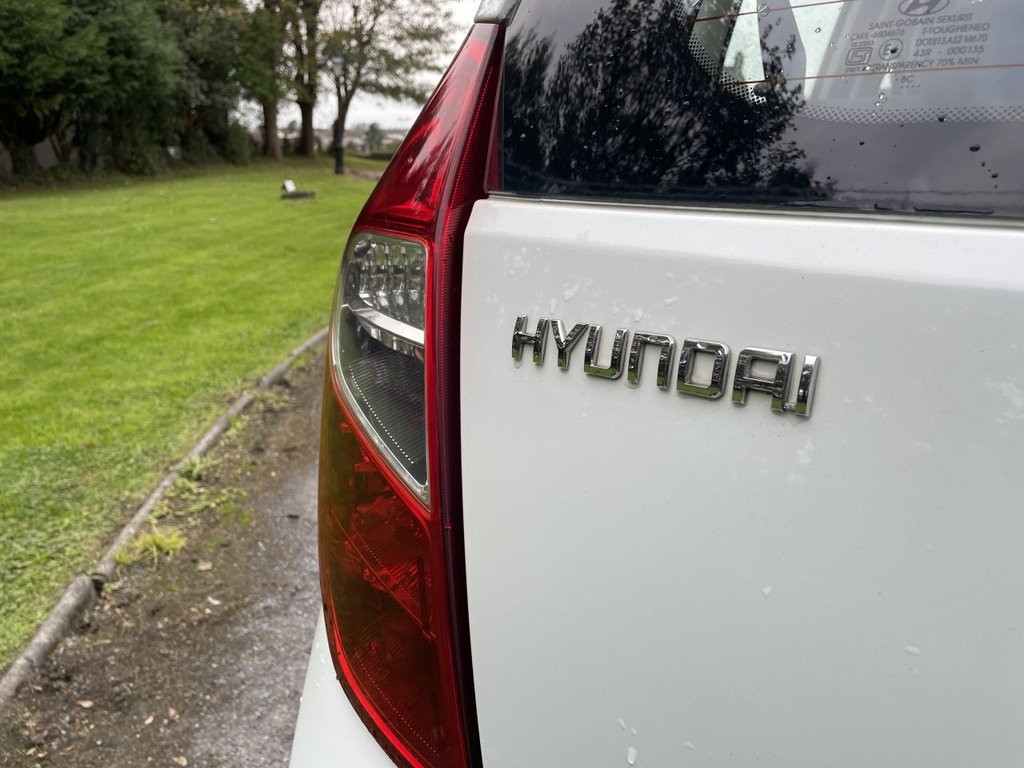 Used Hyundai i10 2012 for sale - 76245373: Photo 36