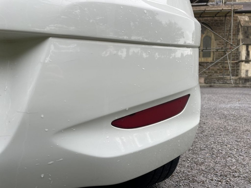 Used Hyundai i10 2012 for sale - 76245373: Photo 37