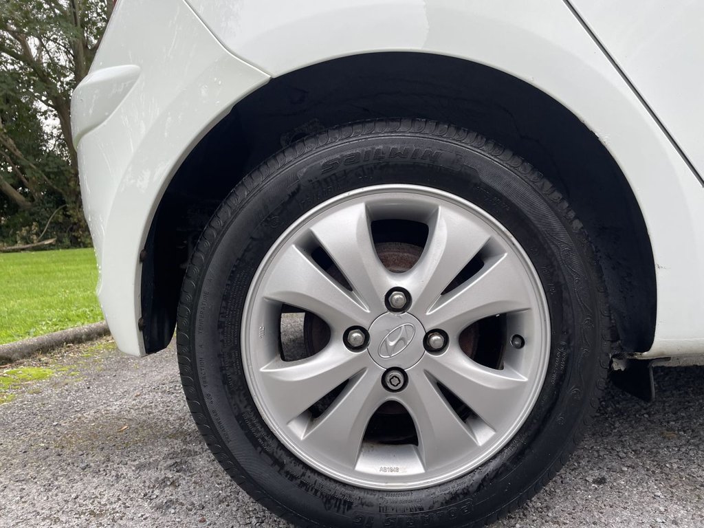 Used Hyundai i10 2012 for sale - 76245373: Photo 45