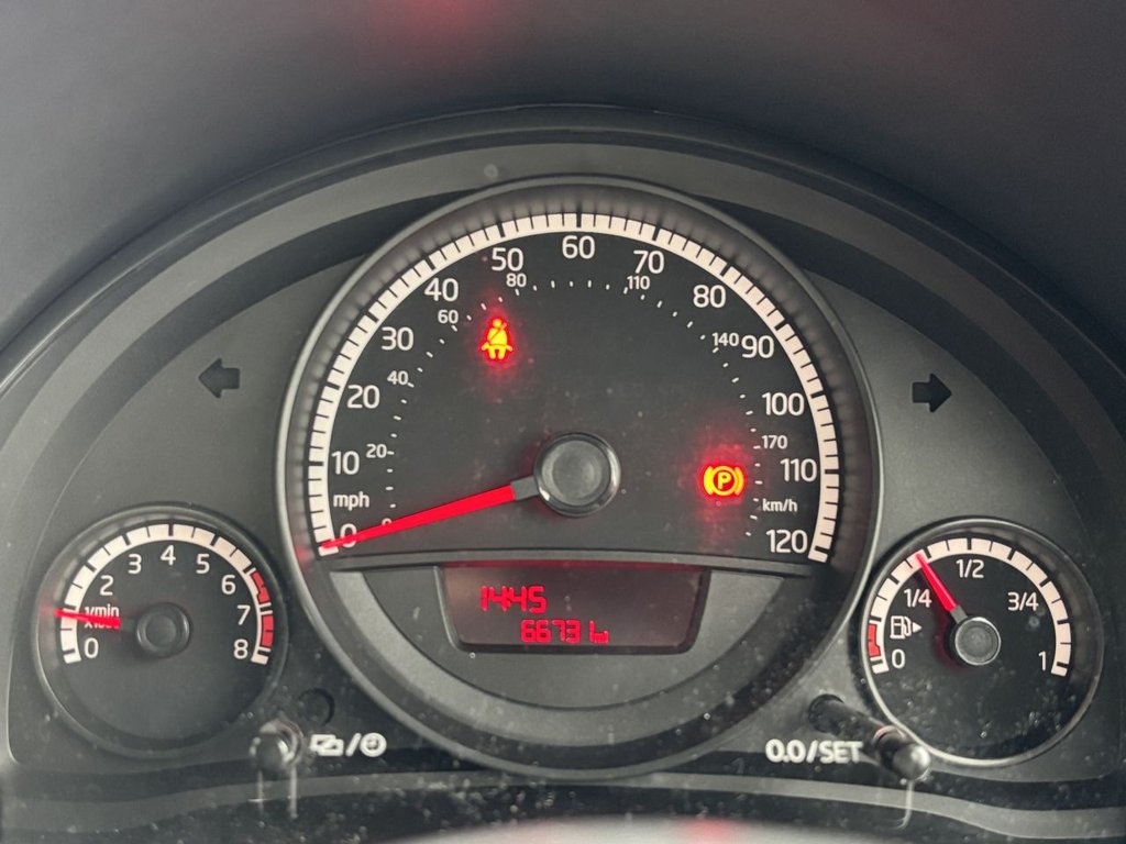 Used Volkswagen up! 2014 for sale - 77199833: Photo 16