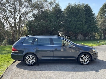 Used Volkswagen Golf 2010 for sale - 77920038: Photo