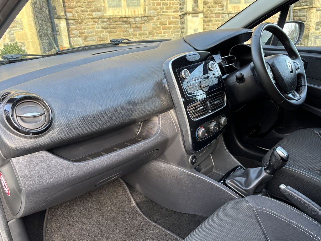 Used Renault Clio 2018 for sale - 77383887: Photo 13