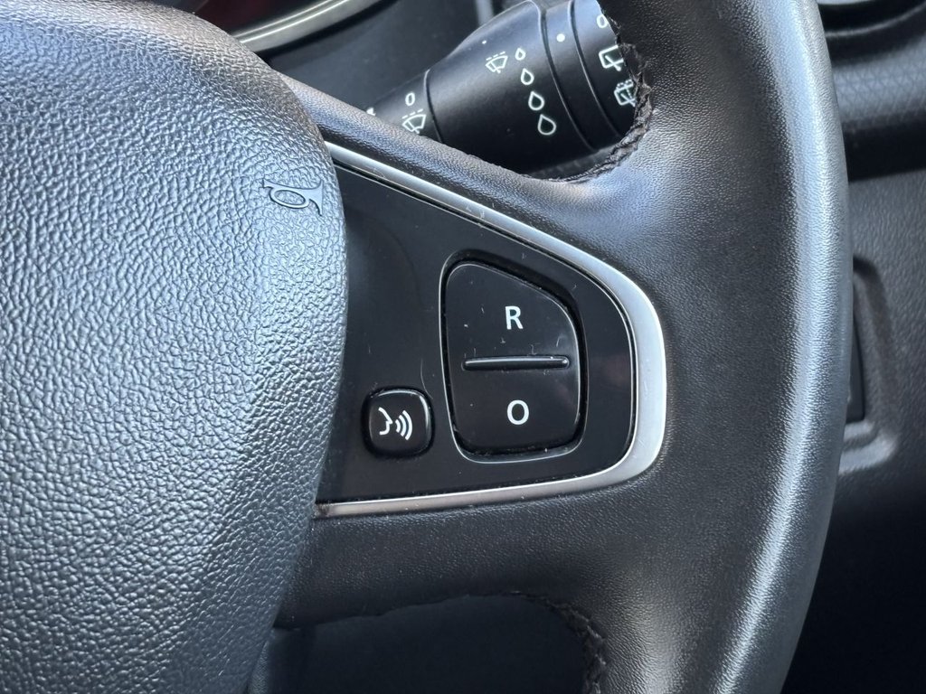 Used Renault Clio 2018 for sale - 77383887: Photo 17