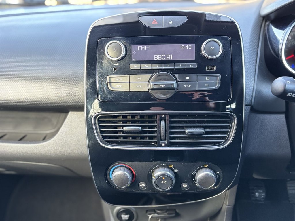 Used Renault Clio 2018 for sale - 77383887: Photo 19