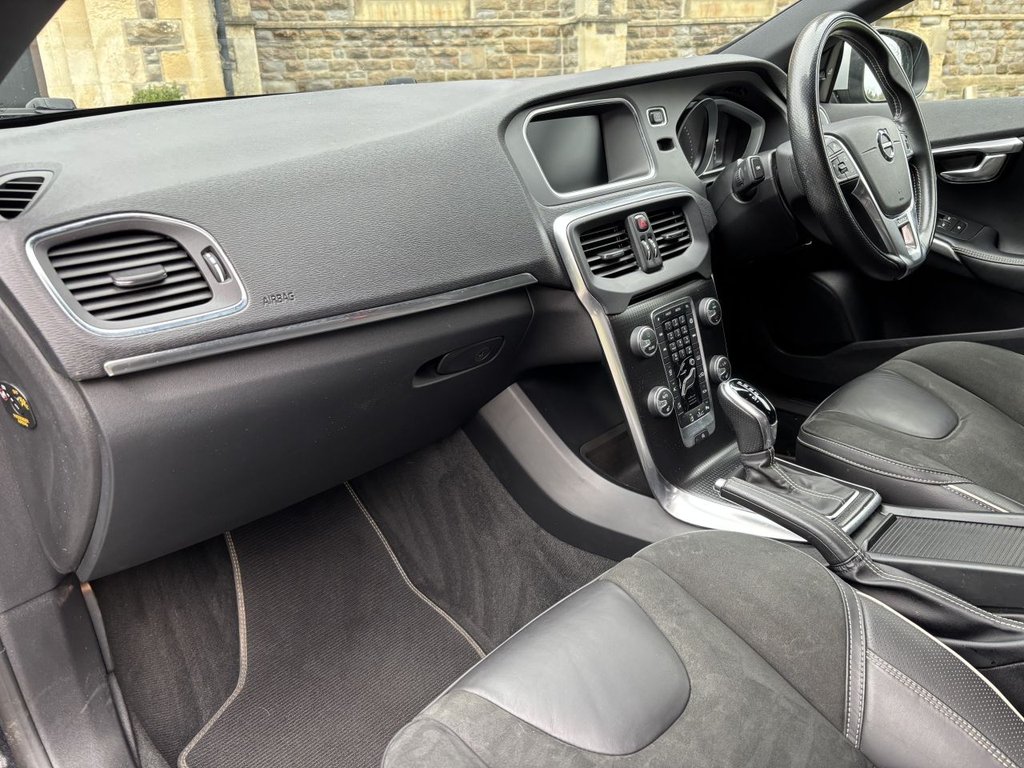 Used Volvo V40 2018 for sale - 77820929: Photo 12