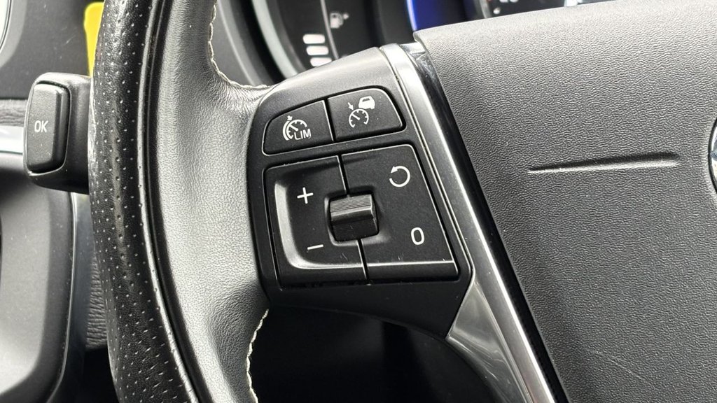 Used Volvo V40 2018 for sale - 77820929: Photo 18