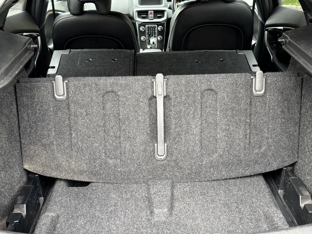Used Volvo V40 2018 for sale - 77820929: Photo 21