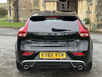 Used Volvo V40 2018 for sale - 77820929: Photo