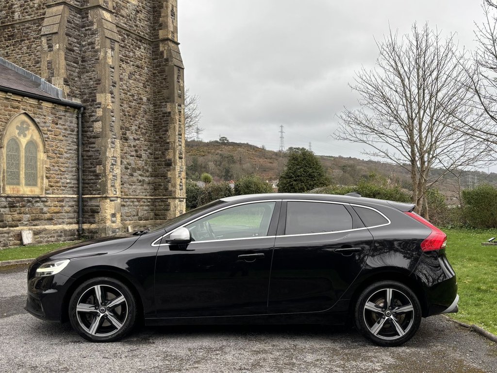 Used Volvo V40 2018 for sale - 77820929: Photo 7
