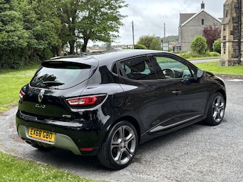Used Renault Clio 2018 for sale - 78682360: Photo