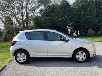Used Dacia Sandero 2017 for sale - 77780569: Photo