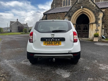 Used Dacia Duster 2016 for sale - 78212612: Photo