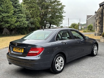 Used Mercedes-Benz C Class 2013 for sale - 79529957: Photo