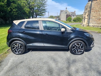 Used Renault Captur 2018 for sale - 78444227: Photo