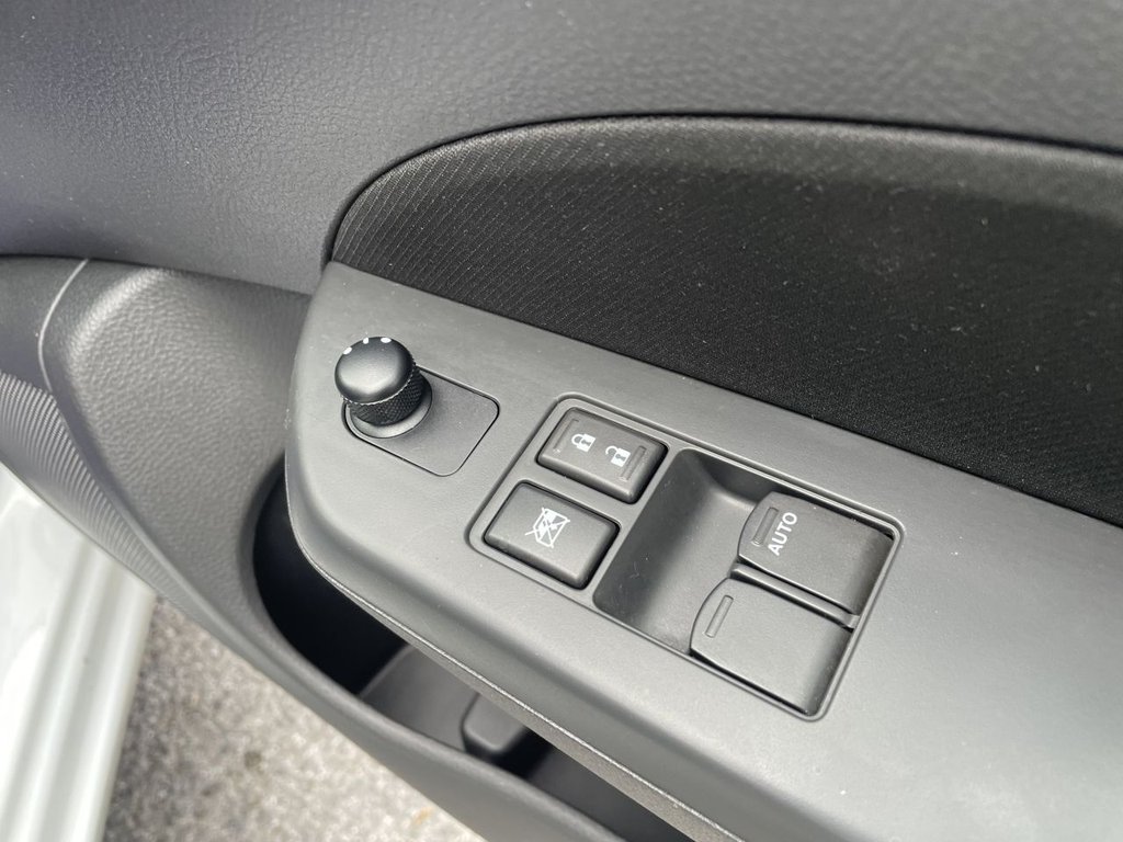 Used Suzuki Swift 2011 for sale - 76147921: Photo 34