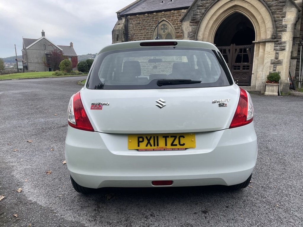 Used Suzuki Swift 2011 for sale - 76147921: Photo 6