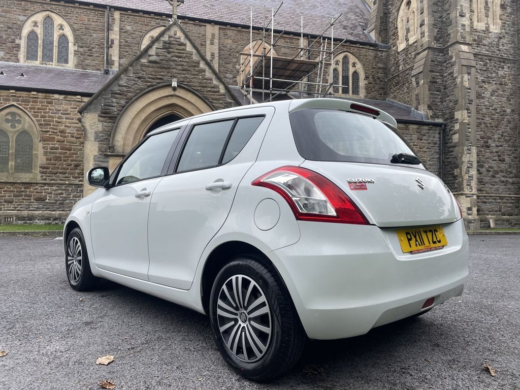 Used Suzuki Swift 2011 for sale - 76147921: Photo 7