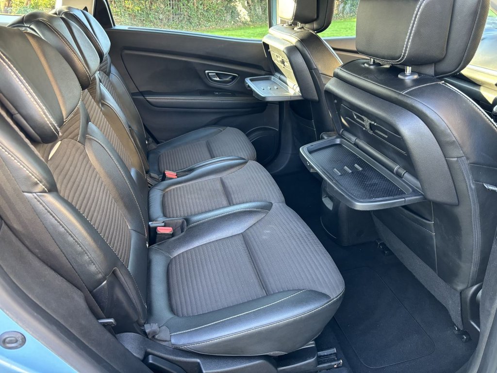 Used Renault Grand Scenic 2017 for sale - 77161895: Photo 12