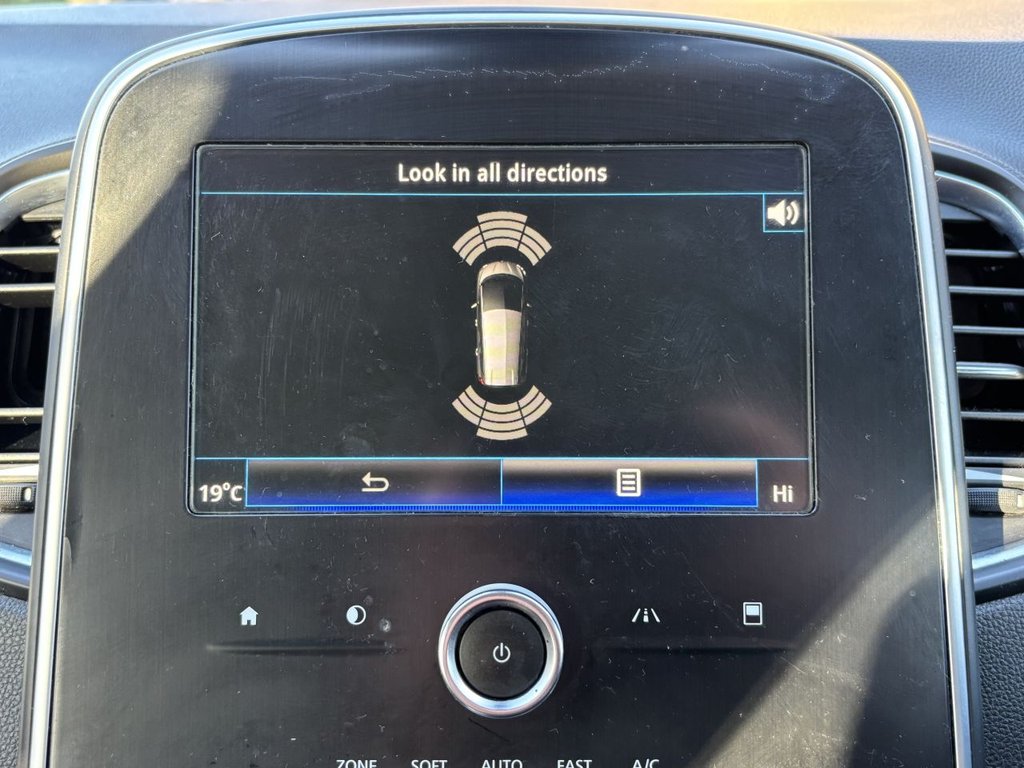 Used Renault Grand Scenic 2017 for sale - 77161895: Photo 22