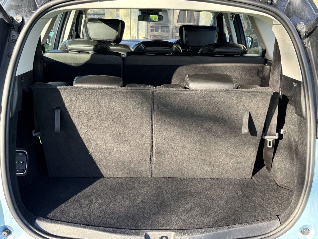 Used Renault Grand Scenic 2017 for sale - 77161895: Photo 25