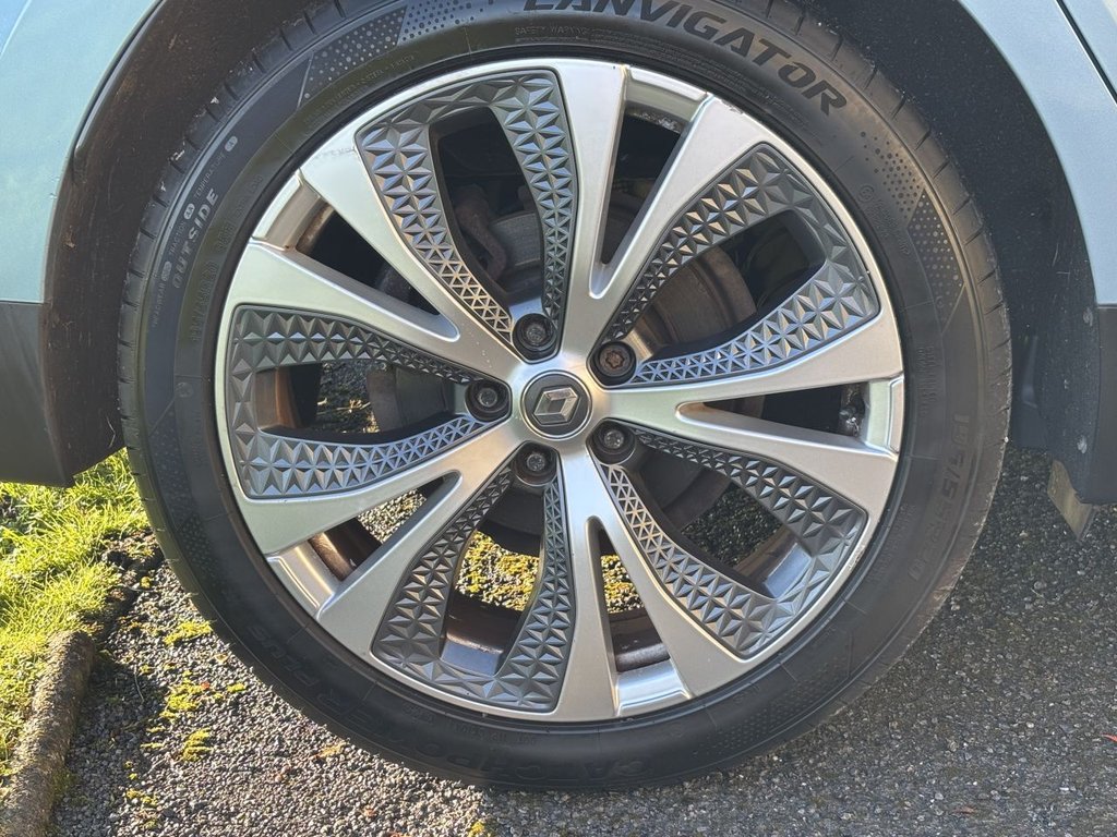 Used Renault Grand Scenic 2017 for sale - 77161895: Photo 27