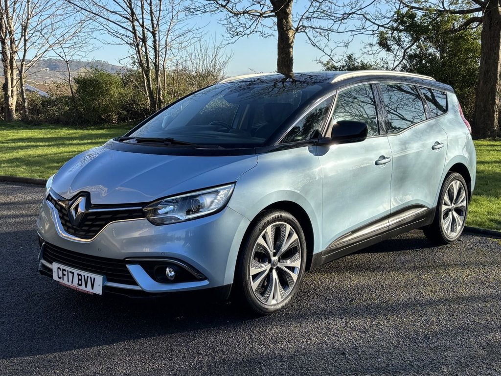 Used Renault Grand Scenic 2017 for sale - 77161895: Photo 8