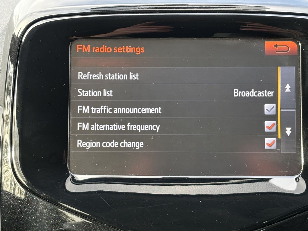 Used Toyota AYGO 2015 for sale - 77227645: Photo 19