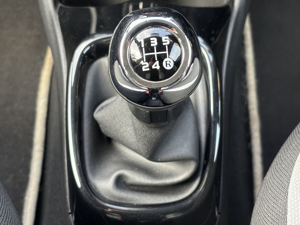 Used Toyota AYGO 2015 for sale - 77227645: Photo 22