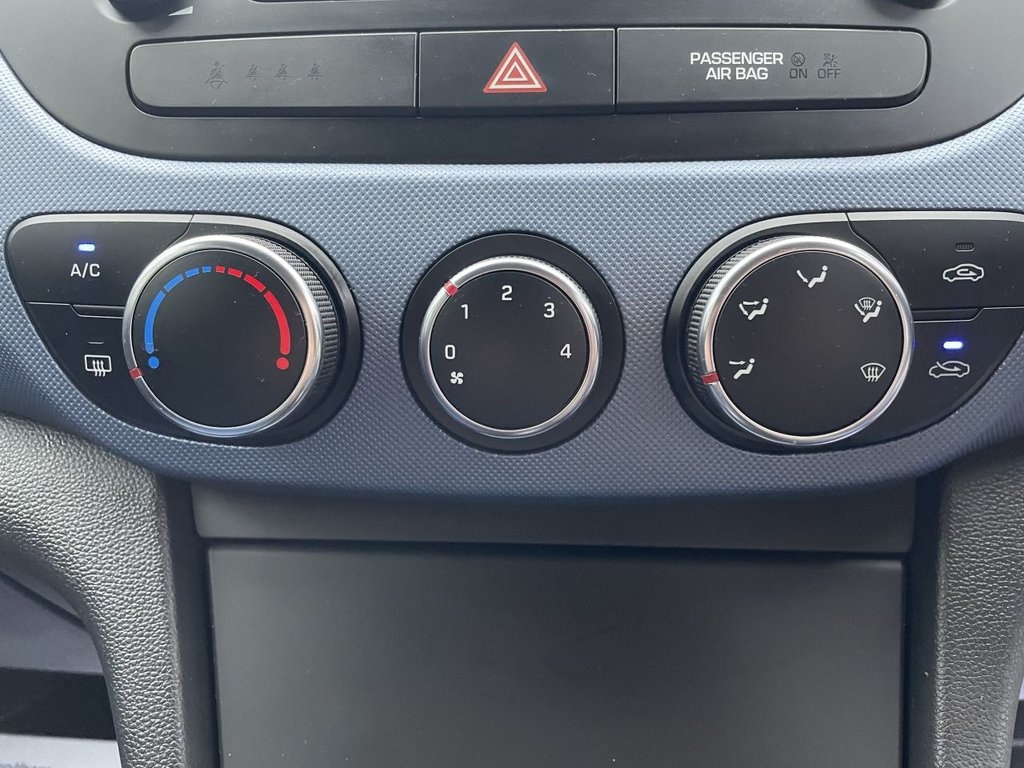 Used Hyundai i10 2014 for sale - 76454228: Photo 24