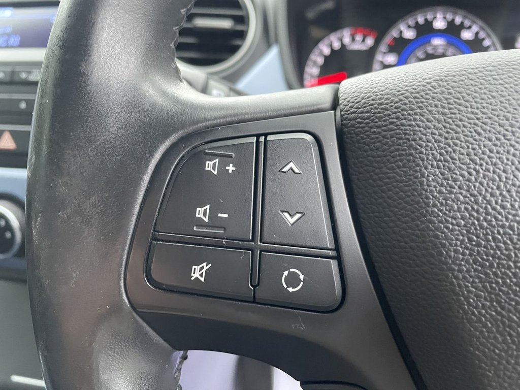 Used Hyundai i10 2014 for sale - 76454228: Photo 29