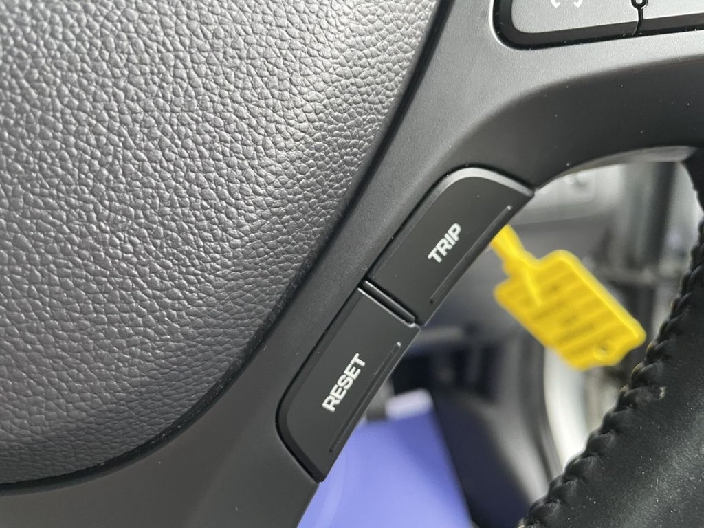 Used Hyundai i10 2014 for sale - 76454228: Photo 31