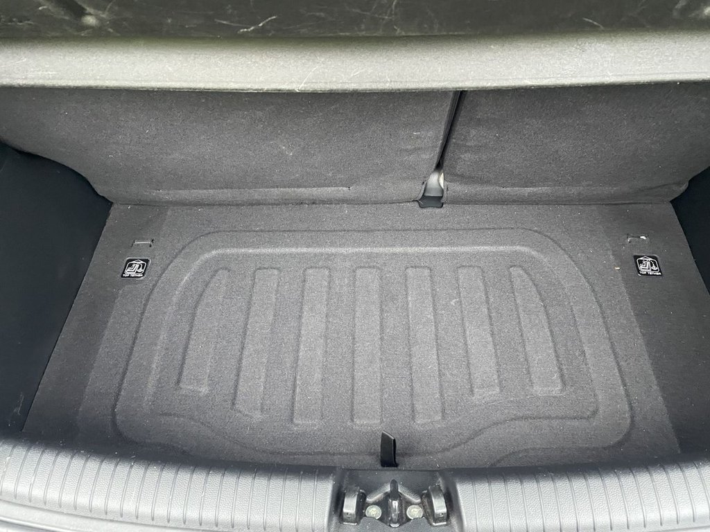 Used Hyundai i10 2014 for sale - 76454228: Photo 46