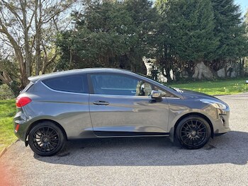 Used Ford Fiesta 2018 for sale - 77891286: Photo