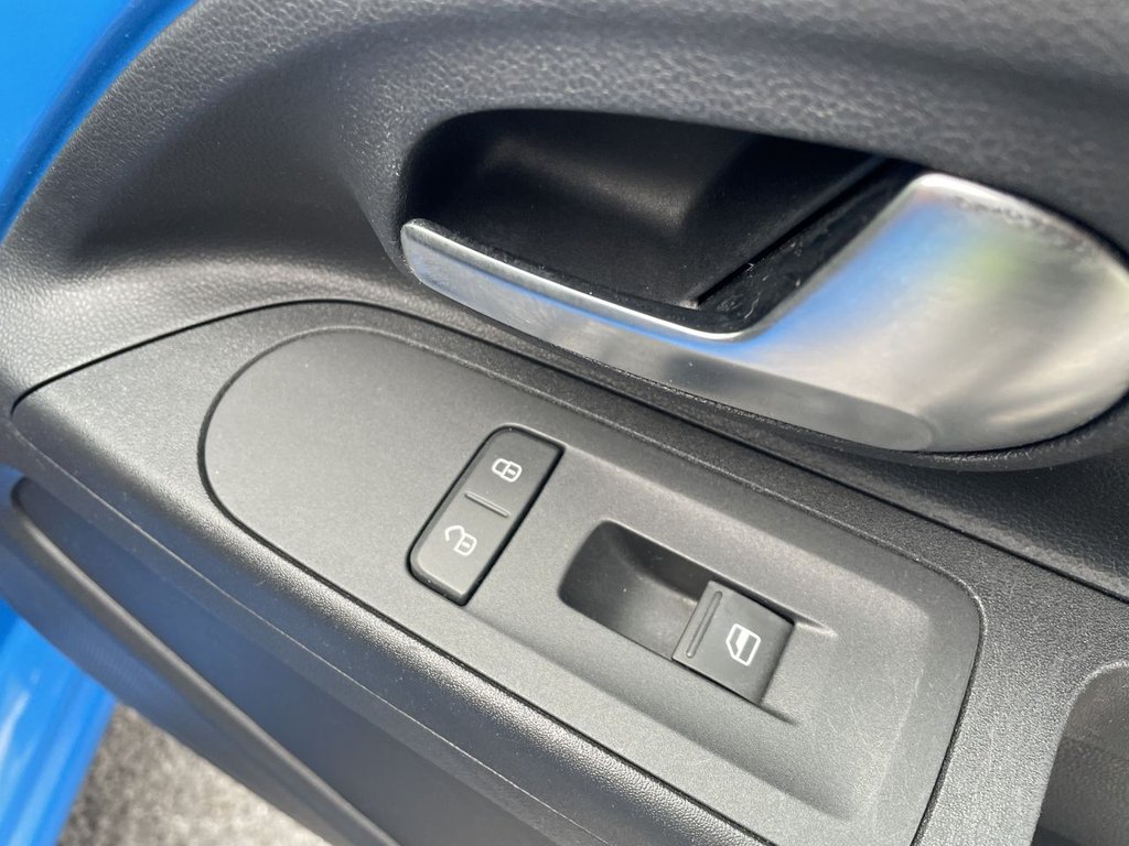 Used Volkswagen up! 2014 for sale - 76245378: Photo 29