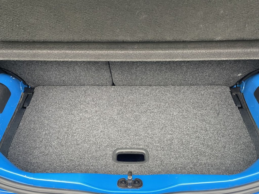 Used Volkswagen up! 2014 for sale - 76245378: Photo 37