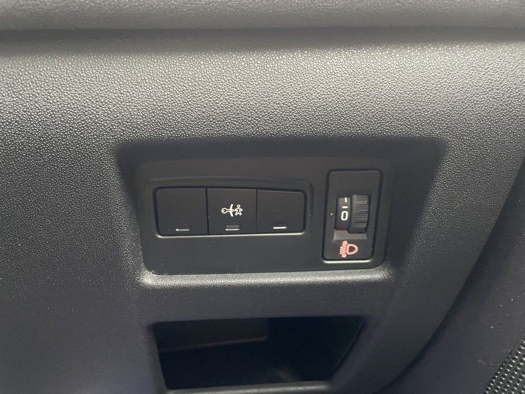 Used Citroen C4 2015 for sale - 75985764: Photo 31