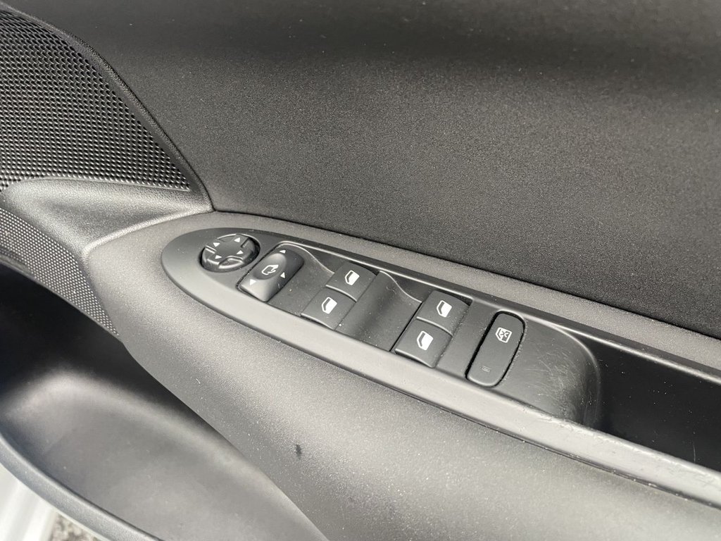 Used Citroen C4 2015 for sale - 75985764: Photo 32