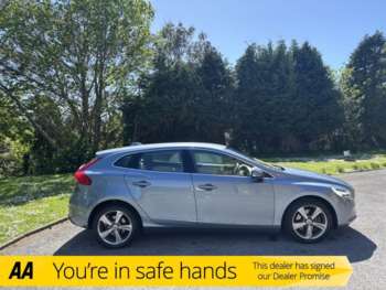 Used Volvo V40 2017 for sale - 75180127: Photo