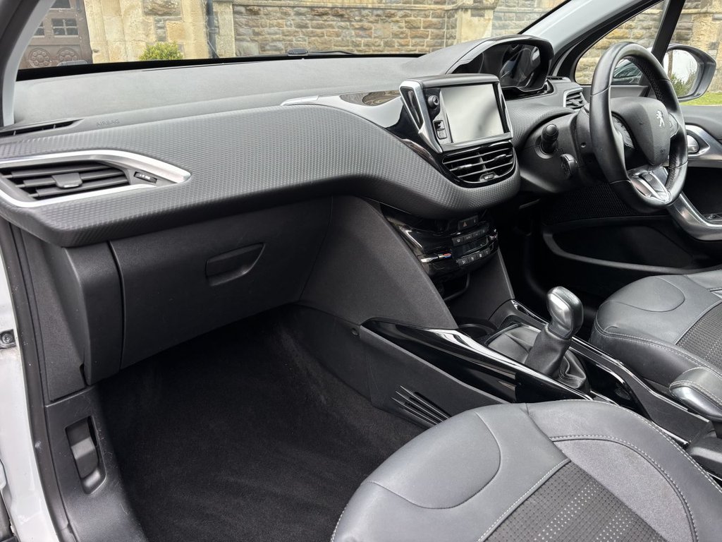 Used Peugeot 2008 2015 for sale - 78082632: Photo 12