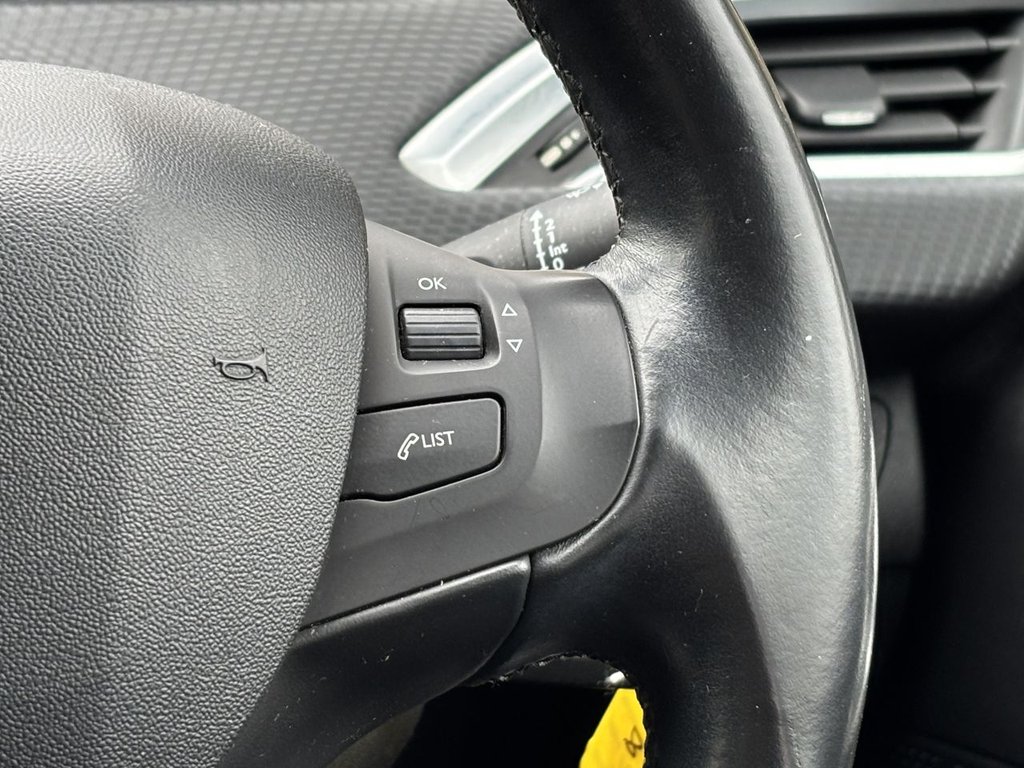 Used Peugeot 2008 2015 for sale - 78082632: Photo 17
