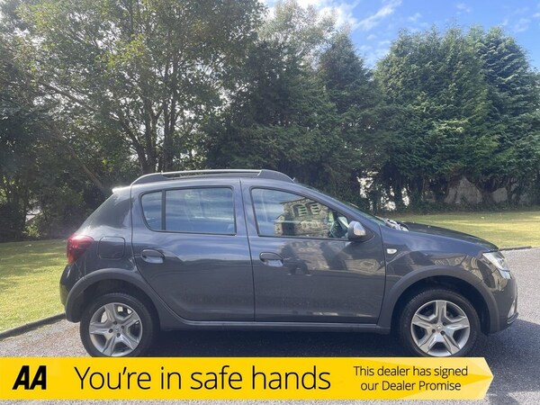Used Dacia Sandero Stepway 2020 for sale - 75642245: Photo 2